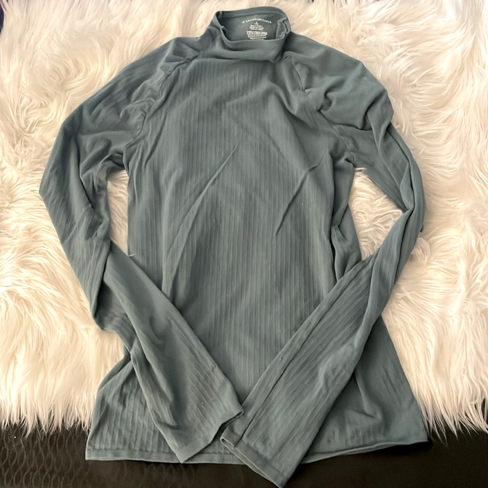 ANTHROPOLOGIE basic ribbed mock-neck long-sleeve tee sage green women’s small